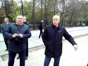 Embedded thumbnail for Валерий Радаев о разрушении новой плитки на Волжской