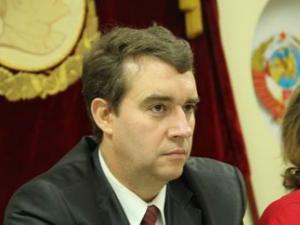 на фото первый секретарь горкома КПРФ Саратова Александр Анидалов