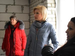 Депутат Госдумы от Саратовской области Ольга Баталина (в центре; фото со страницы в Facebook Ольги Баталиной)