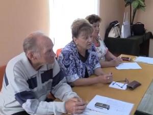 На фото в центре - Ольга Алимова